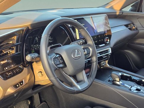 Certified 2025 Lexus RX 450h AWD w/ Luxury Package image 10