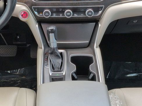 Used 2018 Honda Accord EX-L image 18
