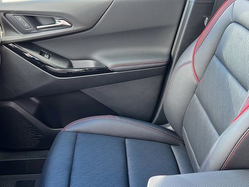 New 2026 Chevrolet Equinox RS w/ Convenience Package III AWD/4WD image 19