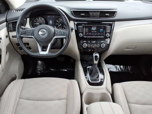Used 2020 Nissan Rogue Sport SV w/ Technology Package AWD/4WD image 13
