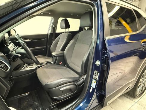 Used 2021 Kia Seltos S FWD image 19