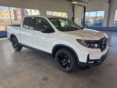 New 2026 Honda Ridgeline Black Edition image 7