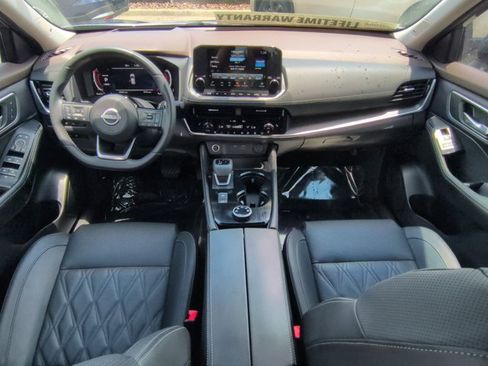 Used 2023 Nissan Rogue Platinum w/ Platinum Premium Package AWD/4WD image 17