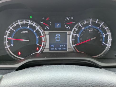 Used 2018 Toyota 4Runner TRD Off-Road Premium AWD/4WD image 20