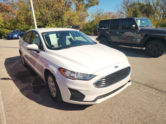 Used 2020 Ford Fusion S FWD image 4