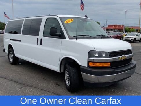 Certified 2024 Chevrolet Express 3500 LT w/ LT Preferred Equipment Group image 3