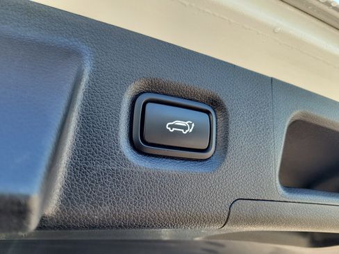 Used 2020 Hyundai Santa Fe SEL FWD image 15