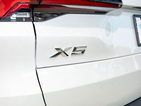 New 2026 BMW X5 xDrive40i AWD/4WD image 10