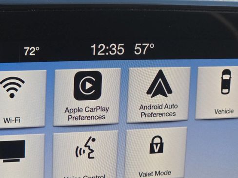 Used 2018 Ford EcoSport SE w/ SE Cold Weather Package image 4