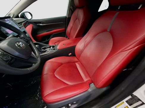 Used 2024 Toyota Camry XSE FWD image 11