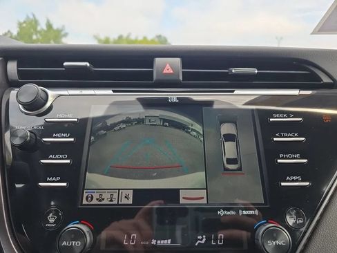 Used 2019 Toyota Camry XLE w/ Driver Assist Package FWD image 32
