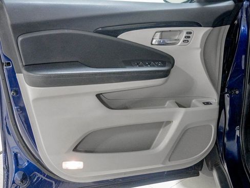 Used 2022 Honda Pilot Elite image 17