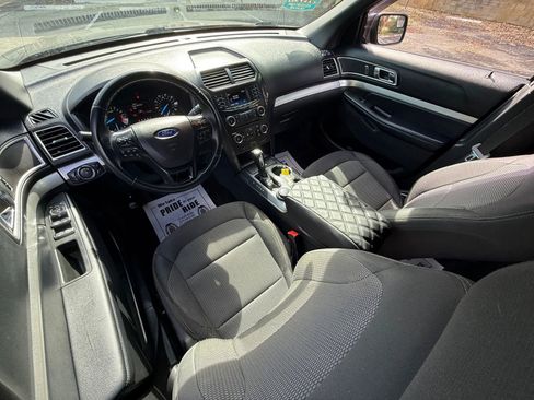 Used 2017 Ford Explorer XLT image 20