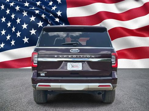 Certified 2024 Ford Expedition Limited RWD image 9