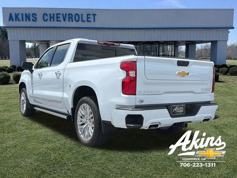 New 2026 Chevrolet Silverado 1500 High Country AWD/4WD image 3