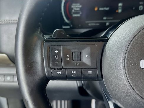 Used 2023 Nissan Pathfinder Platinum w/ Lighting Package (N93) FWD image 24