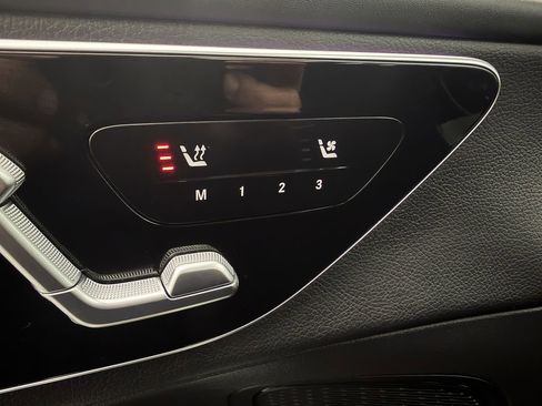 Used 2024 Mercedes-Benz GLC 300 4MATIC SUV image 20