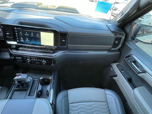 Used 2024 Chevrolet Silverado 1500 ZR2 image 6