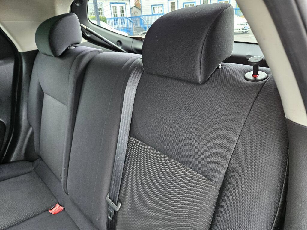 Used 2011 Nissan Juke S FWD image 12