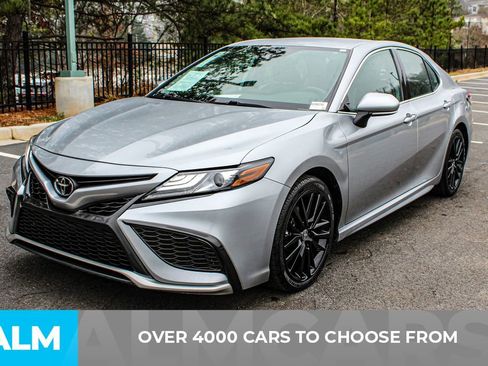 Used 2024 Toyota Camry XSE image 3