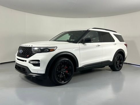 Used 2020 Ford Explorer ST w/ ST Street Pack image 3