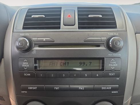 Used 2011 Toyota Corolla LE FWD image 21