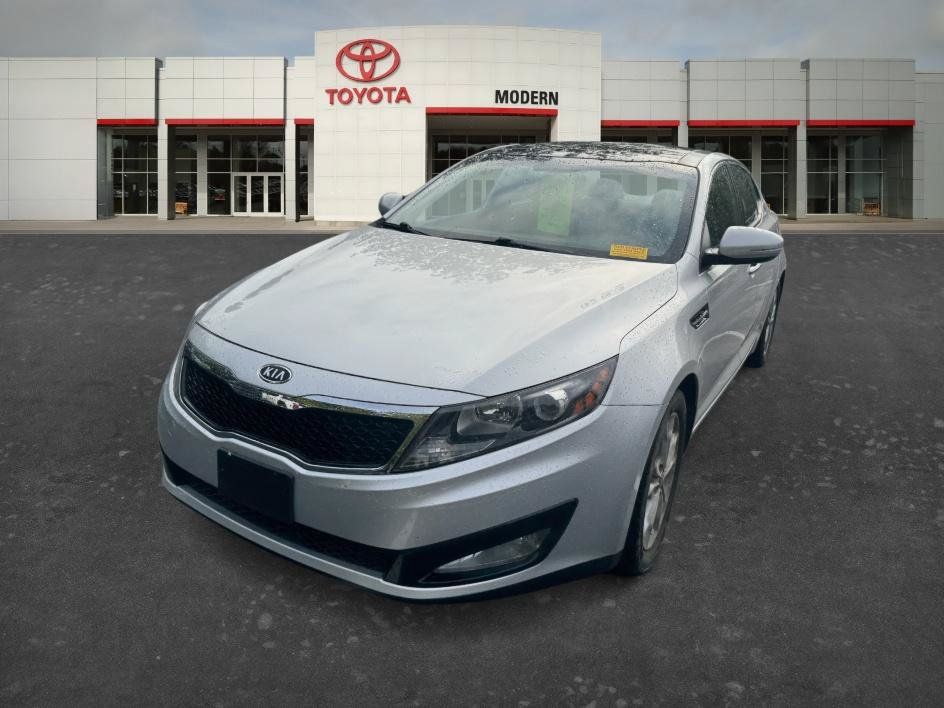 Used 2011 Kia Optima EX w/ Premium Pkg FWD image 4