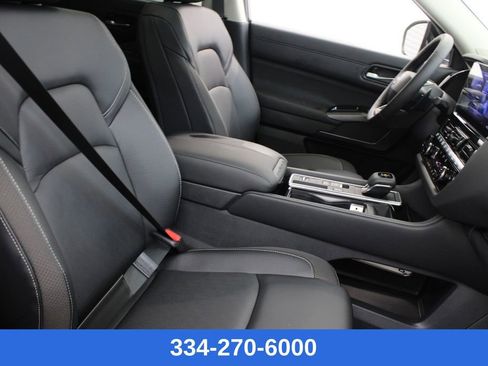 New 2026 Nissan Pathfinder SL image 22