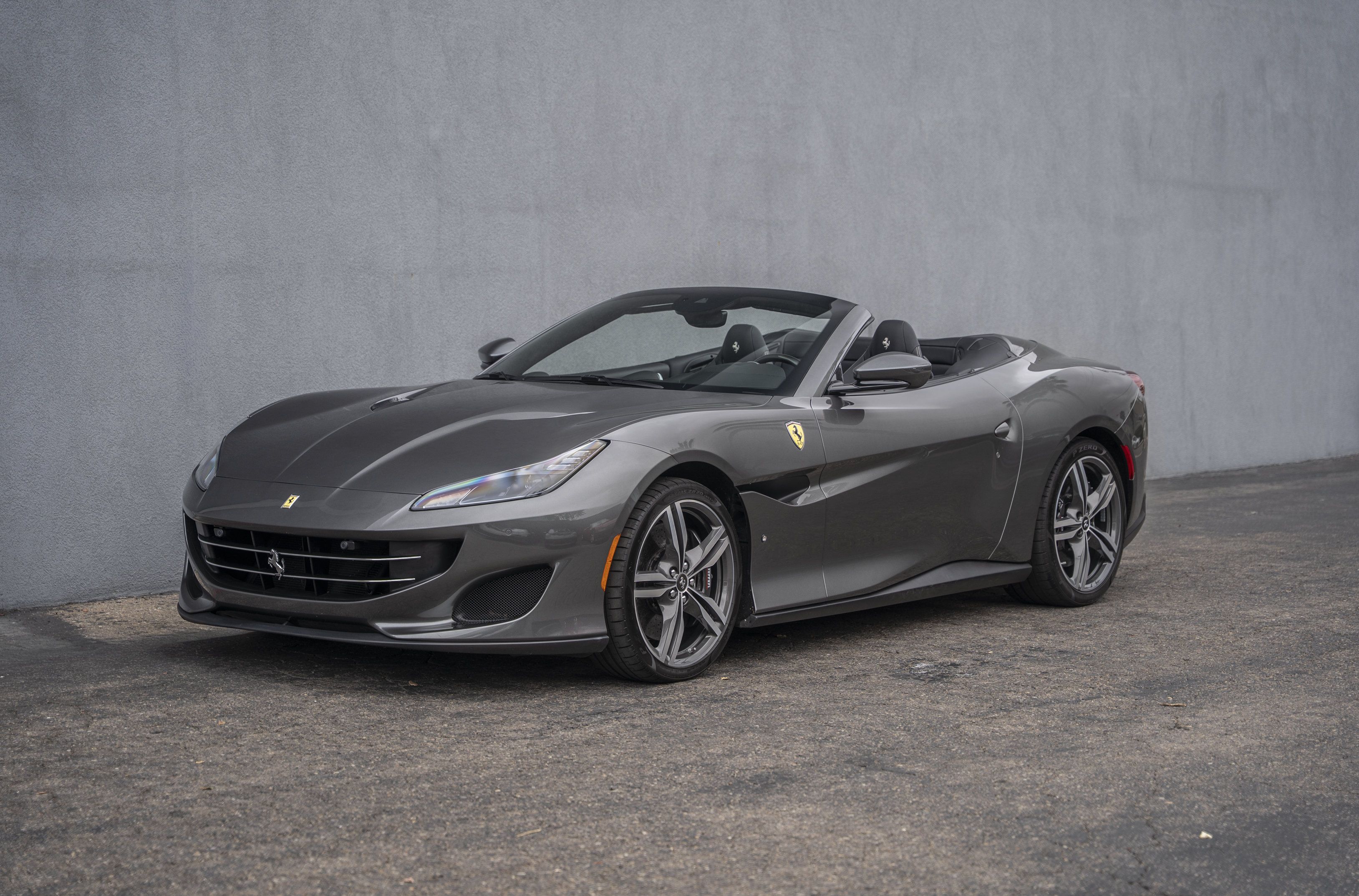 Used 2020 Ferrari Portofino RWD image 1