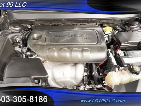 Used 2019 Jeep Cherokee Latitude Plus w/ Cold Weather Group image 19