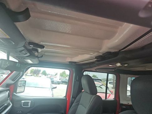 Used 2022 Jeep Wrangler Unlimited Sport AWD/4WD image 7