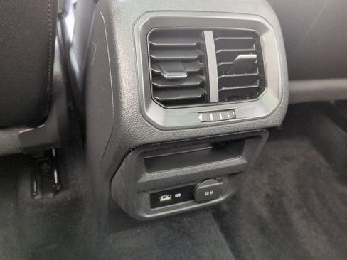 Used 2020 Volkswagen Tiguan SEL w/ 3rd Row Seat Package AWD/4WD image 24