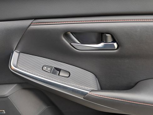 Used 2024 Nissan Sentra SR w/ SR Premium Package image 22