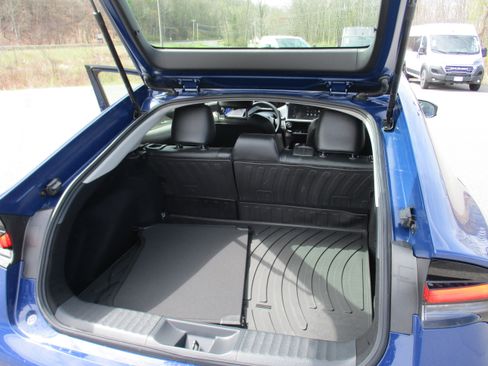 Used 2024 Toyota Prius XLE AWD/4WD image 13