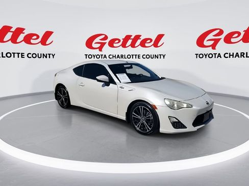 Used 2013 Scion FR-S image 2