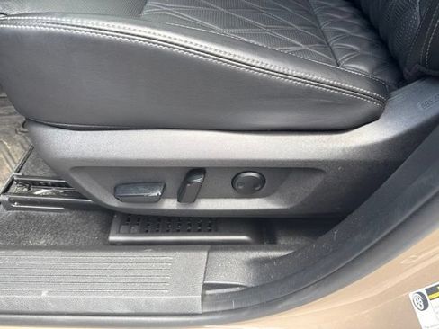 Used 2024 Nissan Rogue Platinum w/ Platinum Premium Package FWD image 31