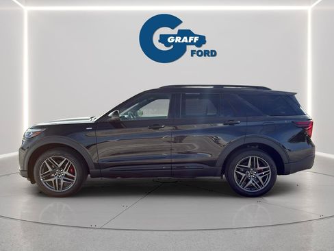 Used 2026 Ford Explorer ST-Line w/ ST-Line Street Pack AWD/4WD image 12