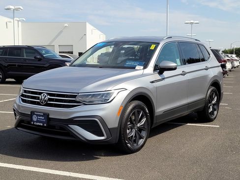 Used 2023 Volkswagen Tiguan SE FWD image 10