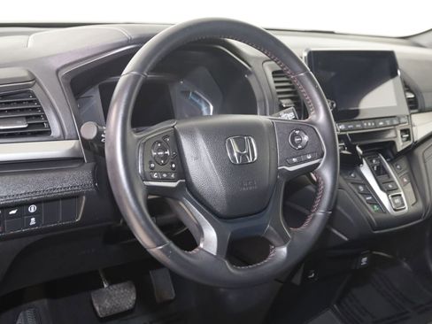 Used 2023 Honda Odyssey Sport image 6