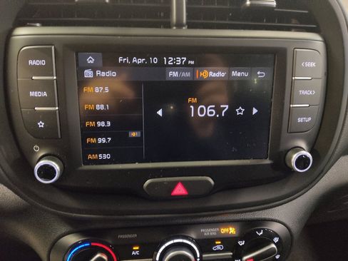 Used 2025 Kia Soul LX w/ LX Technology Package image 25