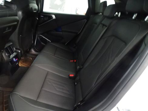 Used 2025 BMW X3 xDrive30i w/ Premium Package AWD/4WD image 4