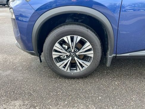 Used 2023 Nissan Rogue SV AWD/4WD image 10