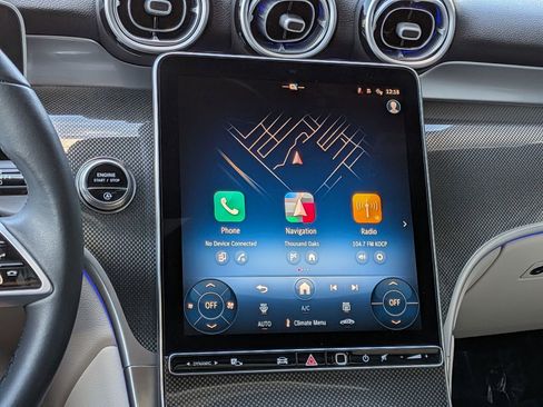 Used 2025 Mercedes-Benz GLC 300 image 19