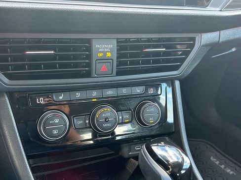 Used 2023 Volkswagen Jetta SEL FWD image 21
