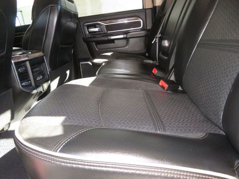 Used 2019 RAM 2500 Laramie AWD/4WD image 30