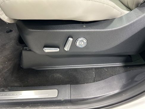New 2026 Lincoln Navigator Reserve w/ Jet Appearance Package AWD/4WD image 10