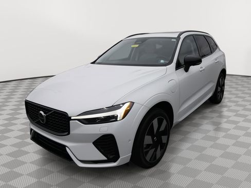 Used 2024 Volvo XC60 T8 Plus w/ Climate Package AWD/4WD image 1