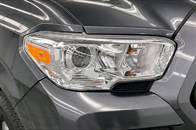 Used 2023 Toyota Tacoma SR AWD/4WD image 33