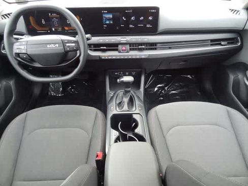 Used 2025 Kia K4 FWD image 11