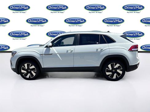 Used 2025 Volkswagen Atlas Cross Sport SE image 4